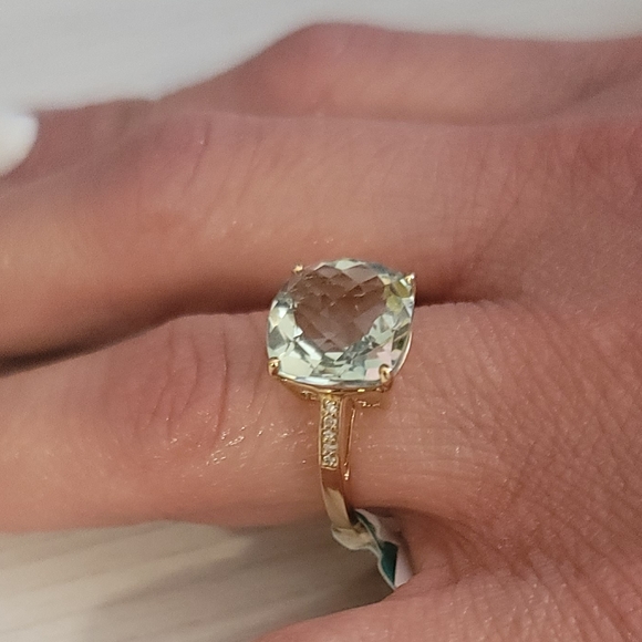 14kt yellow gold 5.2c green amethyst/diamond ring size 7 - Picture 5 of 8